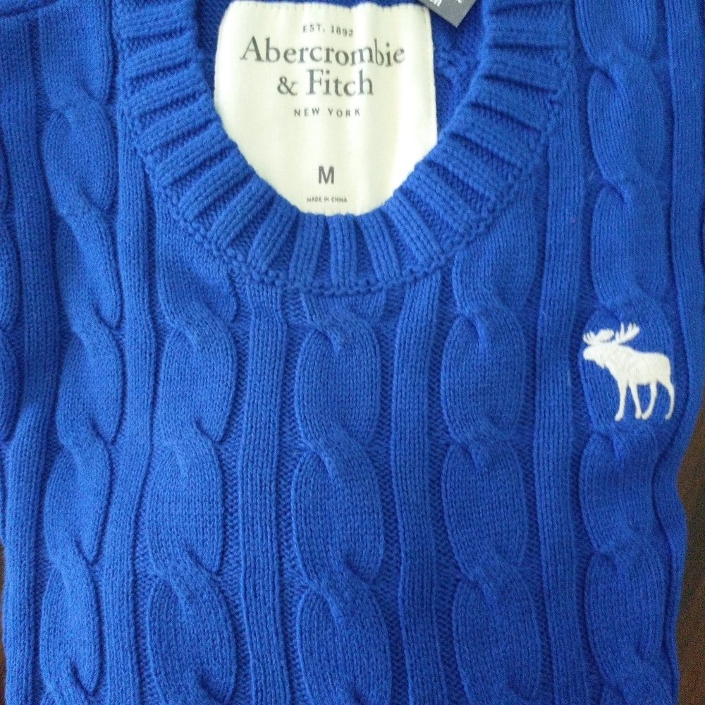 Abercrombie & Fitch sweater size M